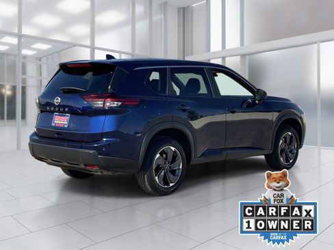 Certified 2025 Nissan Rogue SV FWD image 6