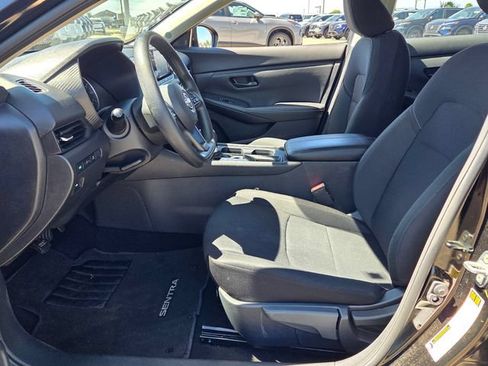 Used 2025 Nissan Sentra S FWD image 5