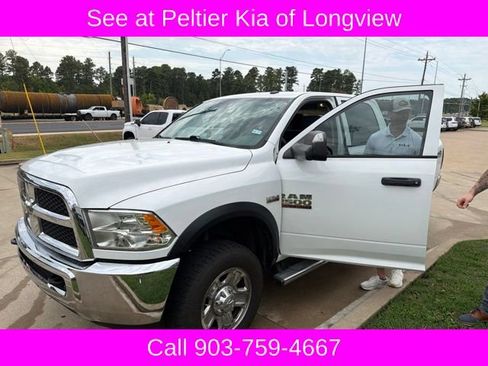 Used 2018 RAM 2500 Tradesman w/ Chrome Appearance Group AWD/4WD image 5