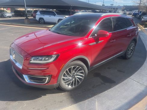 Used 2020 Lincoln Nautilus Reserve image 1