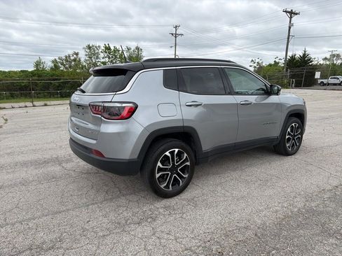 Used 2024 Jeep Compass Limited AWD/4WD image 5