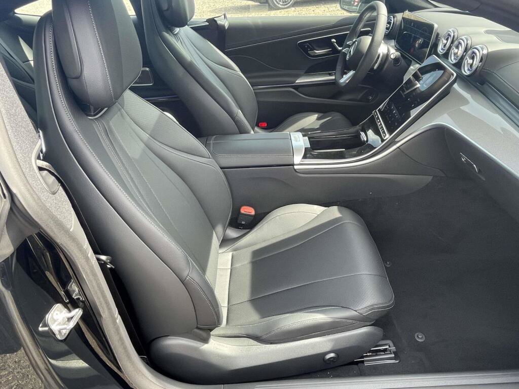 New 2027 Mercedes-Benz CLE 450 4MATIC Coupe image 16
