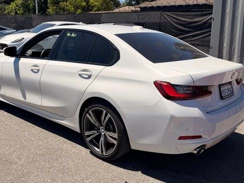 Used 2023 BMW 330i Sedan w/ Convenience Package RWD image 4