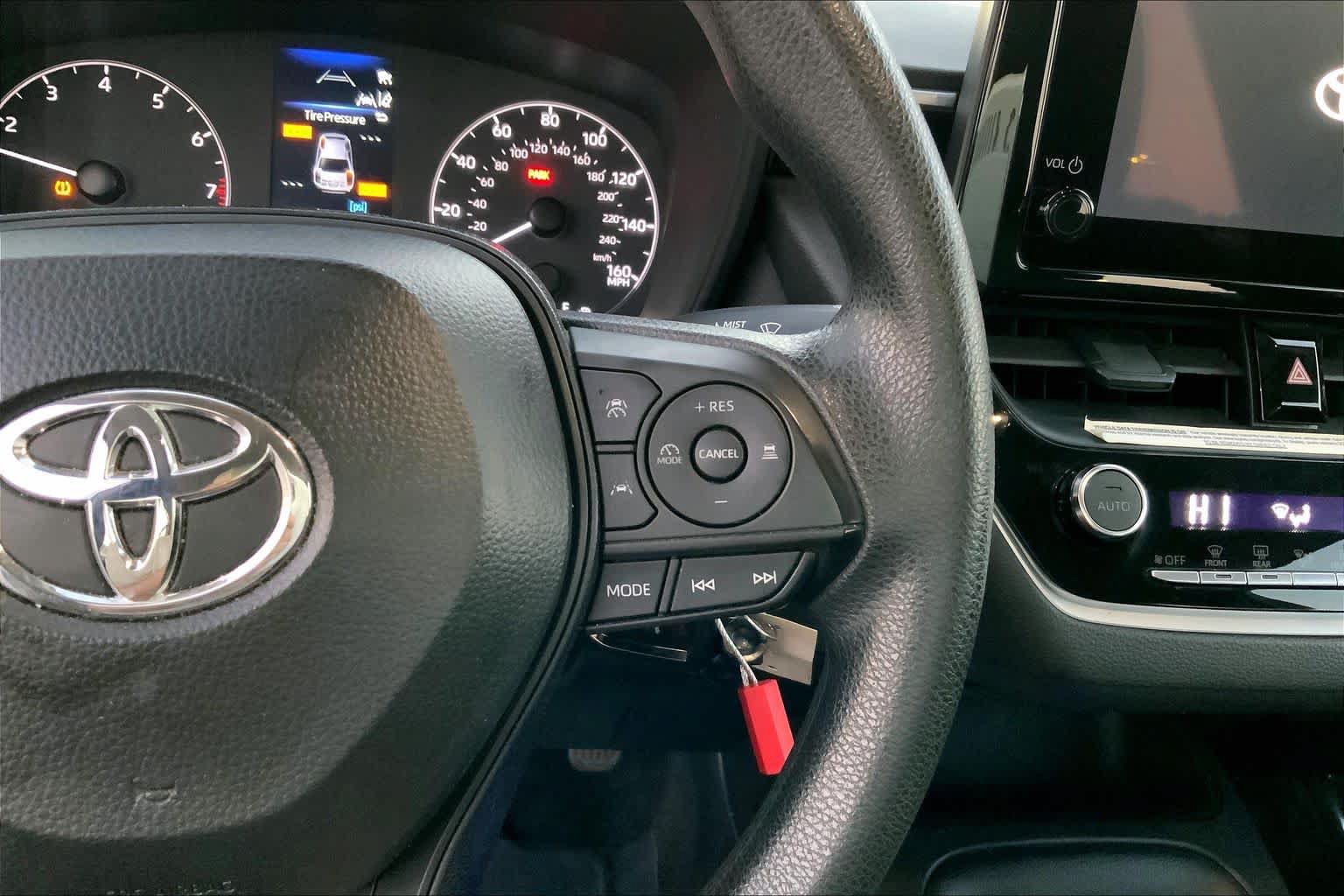 Used 2024 Toyota Corolla LE FWD image 22