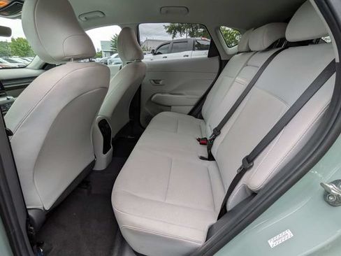 Used 2024 Hyundai Kona SEL FWD image 15