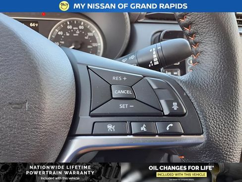 New 2025 Nissan Versa SR w/ Trunk Package image 26