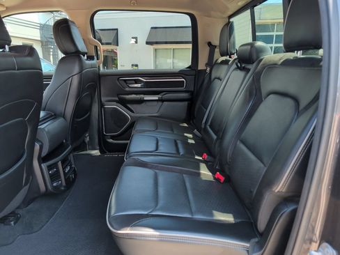 Used 2019 RAM 1500 Laramie AWD/4WD image 22
