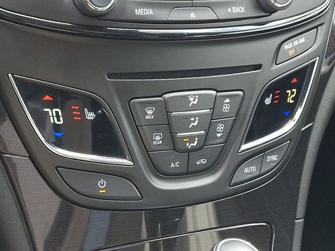 Used 2016 Buick Regal image 17