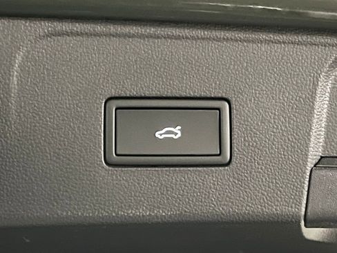 New 2026 Volkswagen Atlas SE image 40