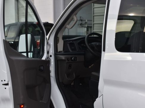Used 2023 Ford Transit 350 XLT RWD image 9