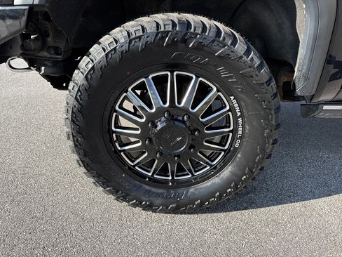 Used 2022 GMC Sierra 3500 Denali image 13