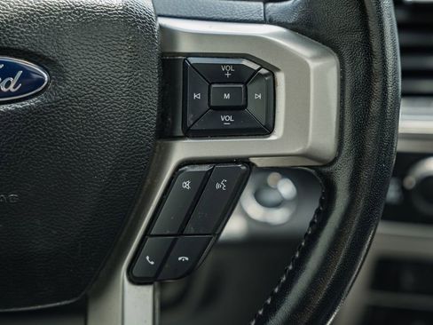 Certified 2022 Ford F250 Lariat w/ Black Appearance Package AWD/4WD image 35