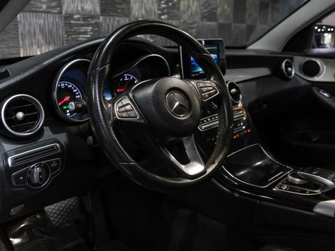 Used 2015 Mercedes-Benz C 300 Sedan image 3