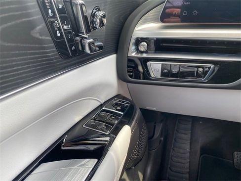 New 2025 Cadillac Lyriq Sport image 18