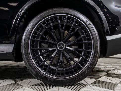 Used 2024 Mercedes-Benz GLC 43 AMG 4MATIC image 40