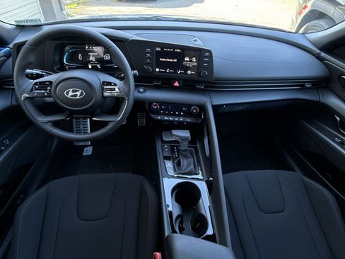New 2026 Hyundai Elantra SEL Sport Premium FWD image 22