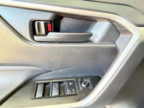 Used 2025 Toyota RAV4 LE image 18