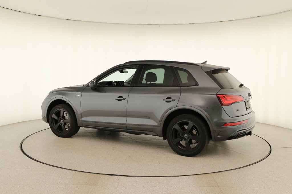 Certified 2023 Audi Q5 2.0T Premium Plus AWD/4WD image 3