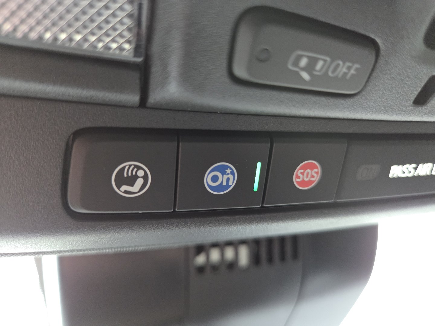 Used 2025 GMC Sierra 1500 AT4 w/ Technology Package AWD/4WD image 37