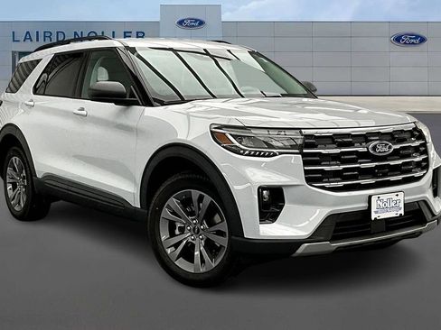 New 2026 Ford Explorer Active w/ Active Comfort Package image 2