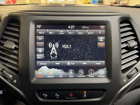 Used 2023 Jeep Cherokee Altitude Lux w/ Lux Elite Package image 17