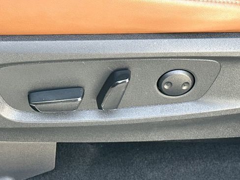 Used 2022 Nissan Pathfinder Platinum w/ Lighting Package (N92) image 41