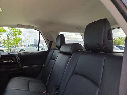 Used 2023 Toyota 4Runner TRD Off-Road Premium w/ Moonroof Package AWD/4WD image 18