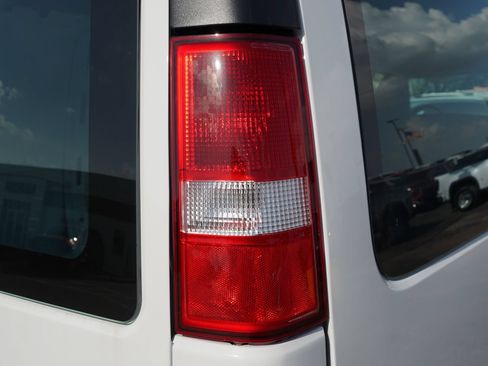 New 2026 GMC Savana 2500 Extended w/ Driver Convenience Package RWD image 19
