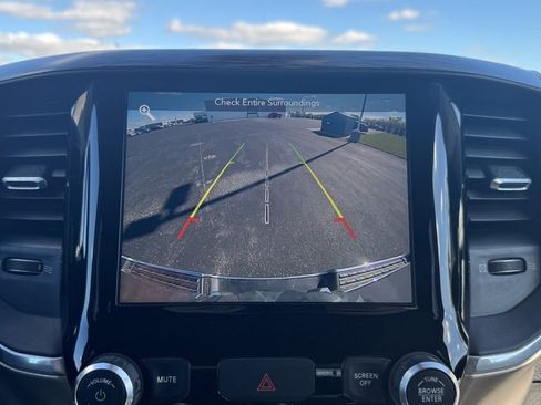 Used 2019 RAM 1500 Laramie w/ Trailer Tow Group image 30