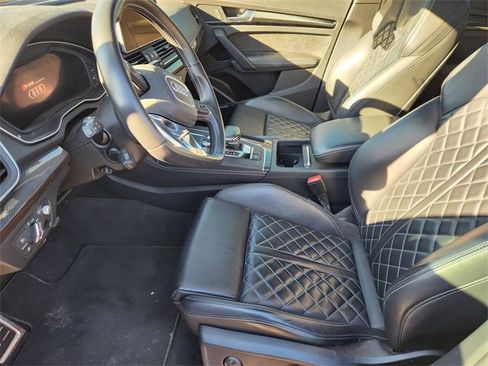 Used 2020 Audi SQ5 Prestige w/ Prestige Package image 7