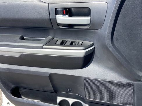 Used 2018 Toyota Tundra SR5 w/ SR5 Upgrade Package RWD image 16
