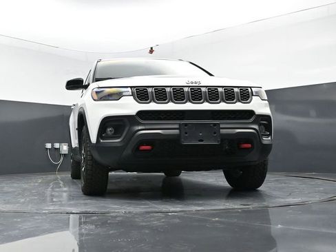 Used 2025 Jeep Compass Trailhawk w/ Trailer Tow Group image 49