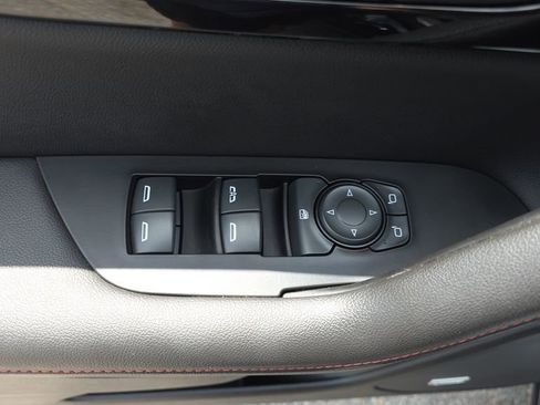 Used 2023 Chevrolet Blazer RS FWD image 12