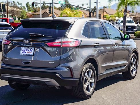 Used 2023 Ford Edge SEL w/ Convenience Package image 4