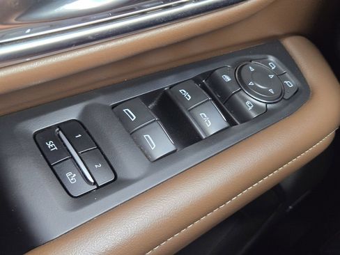 Used 2024 Chevrolet Tahoe High Country AWD/4WD image 29