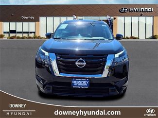 Used 2024 Nissan Pathfinder SV video 2