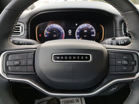 Used 2024 Jeep Wagoneer L 4WD image 40