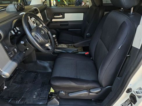 Used 2014 Toyota FJ Cruiser 4WD w/ Upgrade Package image 14