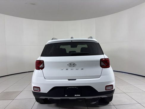 New 2026 Hyundai Venue SEL image 4