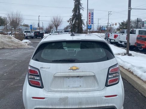 Used 2017 Chevrolet Sonic LT image 3