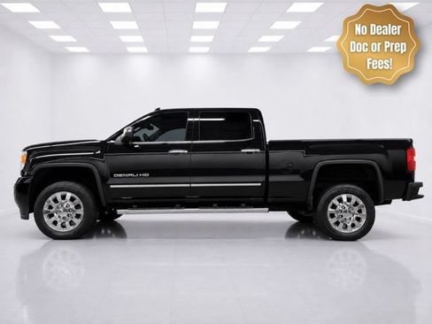 Used 2018 GMC Sierra 2500 Denali AWD/4WD image 1