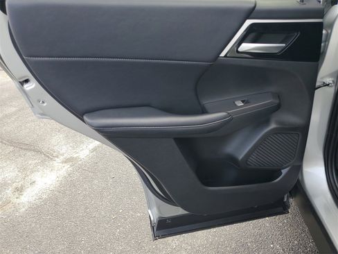 Used 2024 Mitsubishi Outlander SE image 24