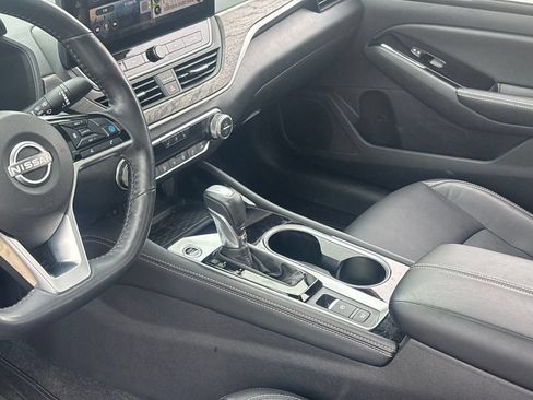 Used 2024 Nissan Altima 2.5 SL AWD/4WD image 18