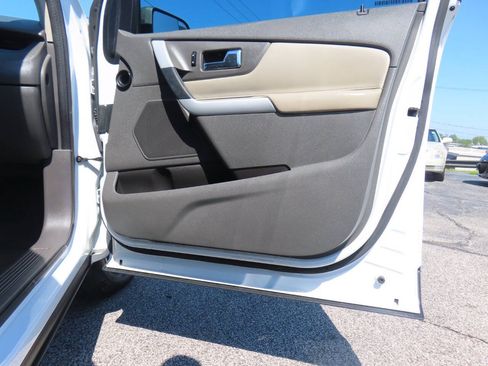 Used 2014 Ford Edge SE FWD image 39