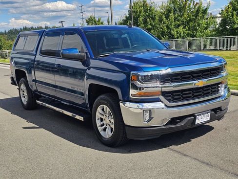 Used 2017 Chevrolet Silverado 1500 LT w/ All Star Edition AWD/4WD image 7