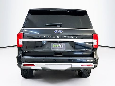 Used 2024 Ford Expedition XLT image 7