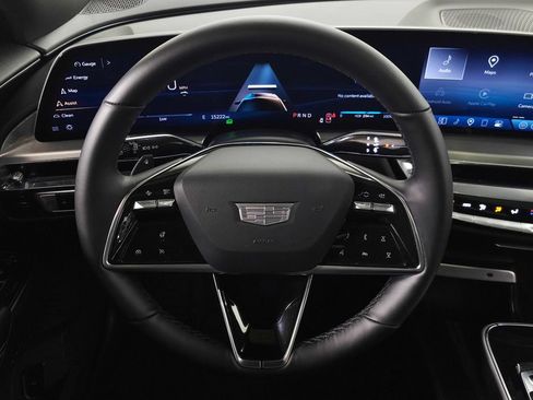 Certified 2024 Cadillac Lyriq Luxury AWD/4WD image 21