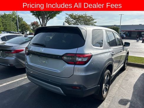 Used 2025 Honda Pilot EX-L image 6