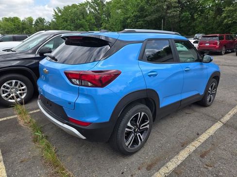 Used 2024 Chevrolet TrailBlazer LT w/ LT Cold Weather Package image 5