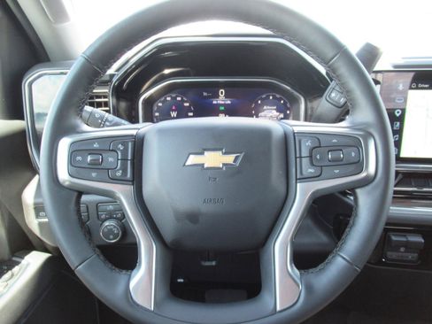 Certified 2026 Chevrolet Silverado 1500 LT AWD/4WD image 24